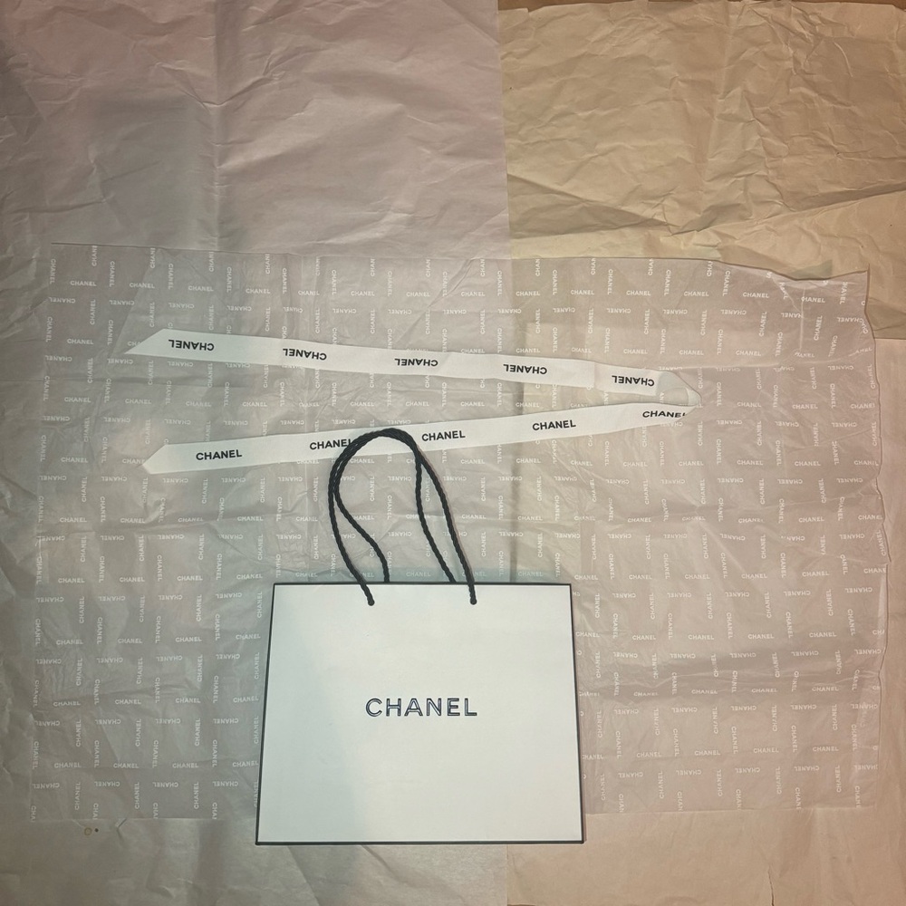 Chanel shopping bag